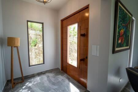 Modern Villa Overlooking Macal River Valley Benque Viejo del Carmen Exterior foto